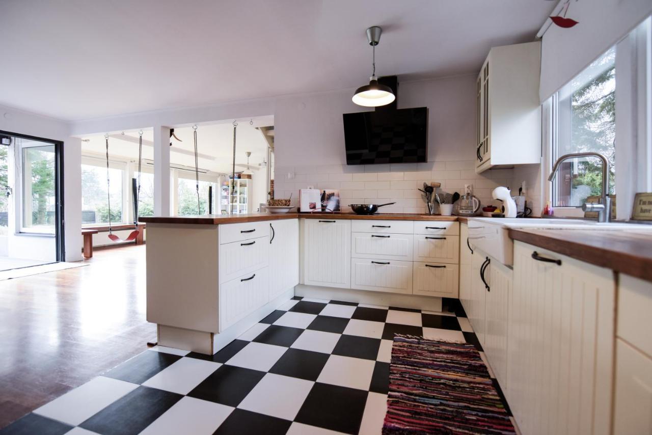 Spacious 3 Bedroom Family Oasis With Sauna, 20 Min From Warsaw Piaseczno  Bagian luar foto