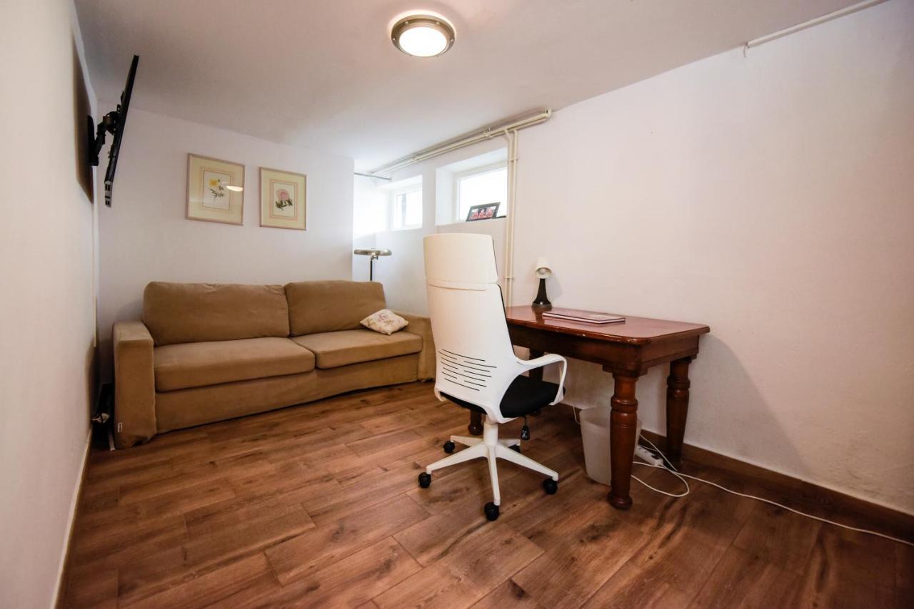 Spacious 3 Bedroom Family Oasis With Sauna, 20 Min From Warsaw Piaseczno  Bagian luar foto